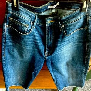 Good American Bermuda shorts